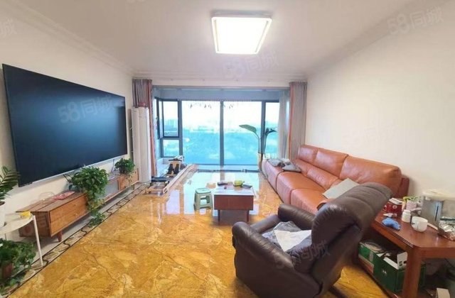 二中旁 碧桂园翡丽湾四室两卫 独梯独户 带车位  前排无遮挡