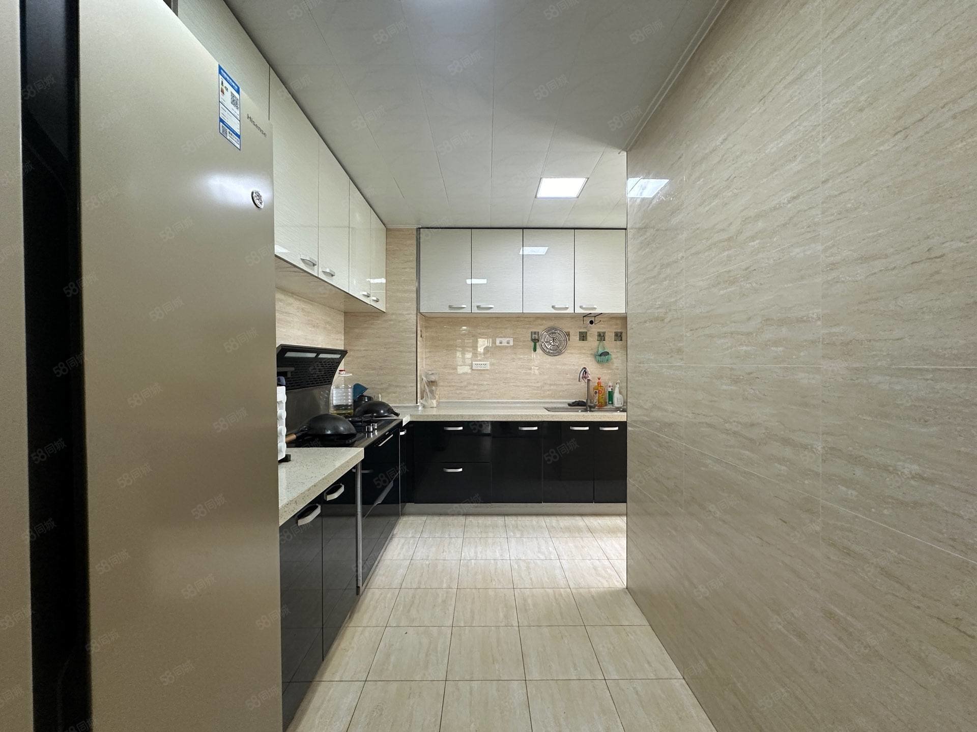 国瑞蓝山郡3室2厅1卫121㎡南北73.8万