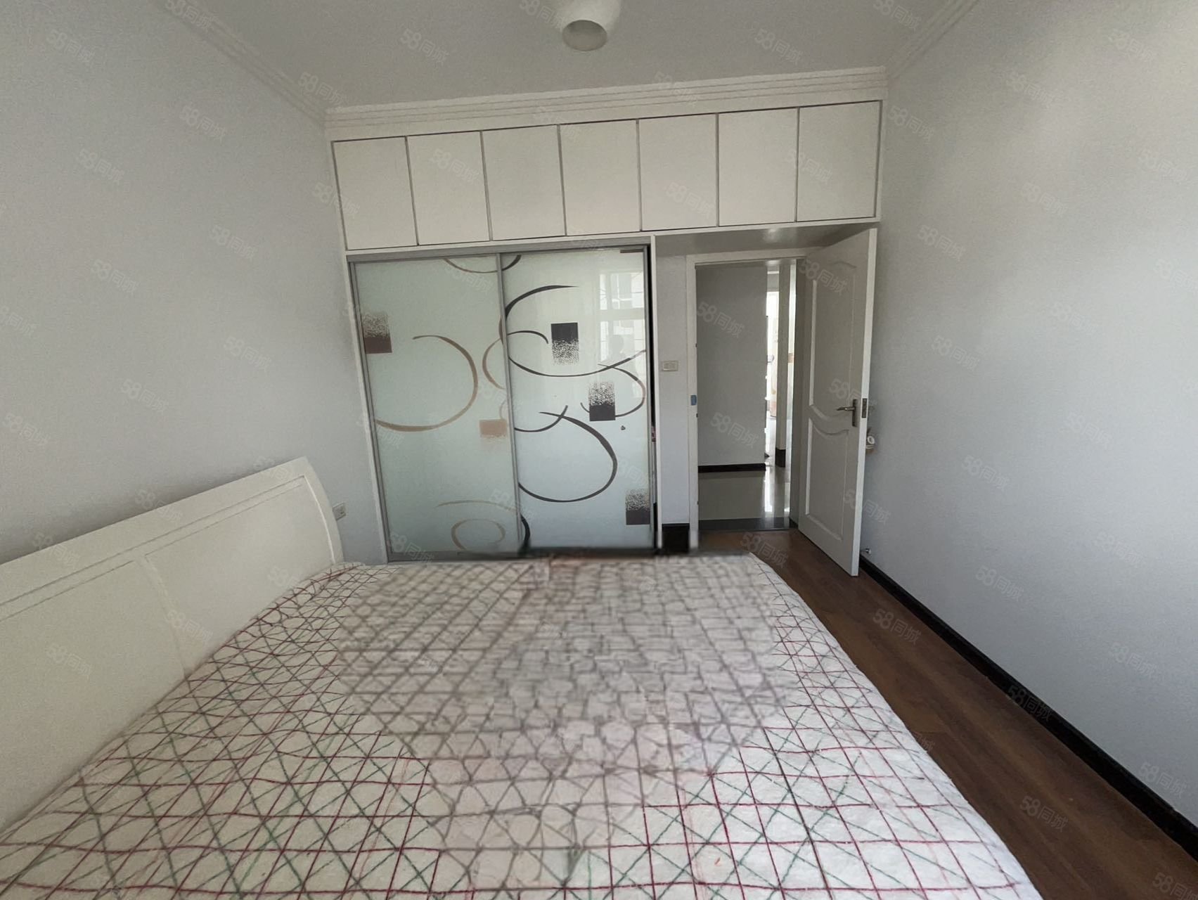 北美城市花园3室2厅1卫120㎡南北42万