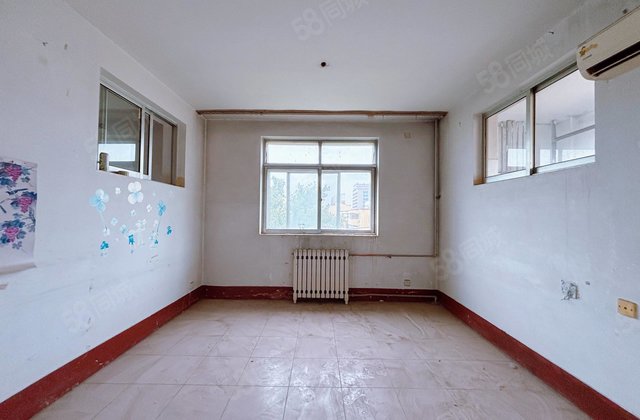 北顺东昌三中 次顶层 免大税带储藏室 院内停车方便随时看房