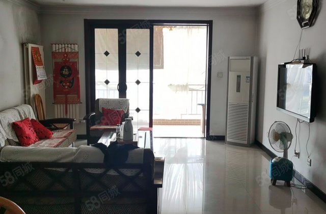 诚德清华俊景3室2厅2卫