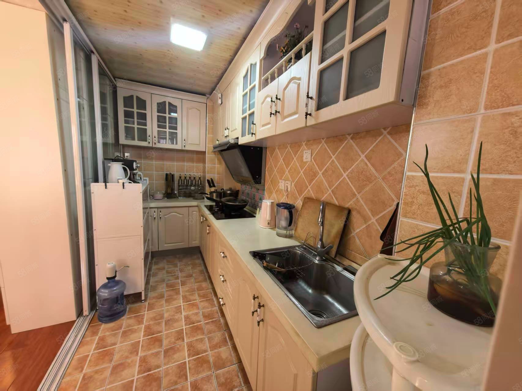 上上城第三季2室2廳1衛(wèi)75.29㎡南65萬(wàn)