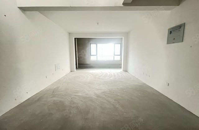 鸿运春熙园4室2厅158㎡136万二手房图片