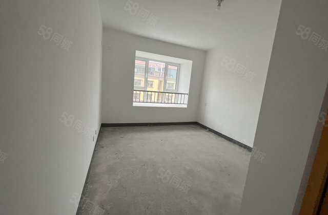 急售，一手新现房，送50平露台！赠储！双阳台，江北水镇