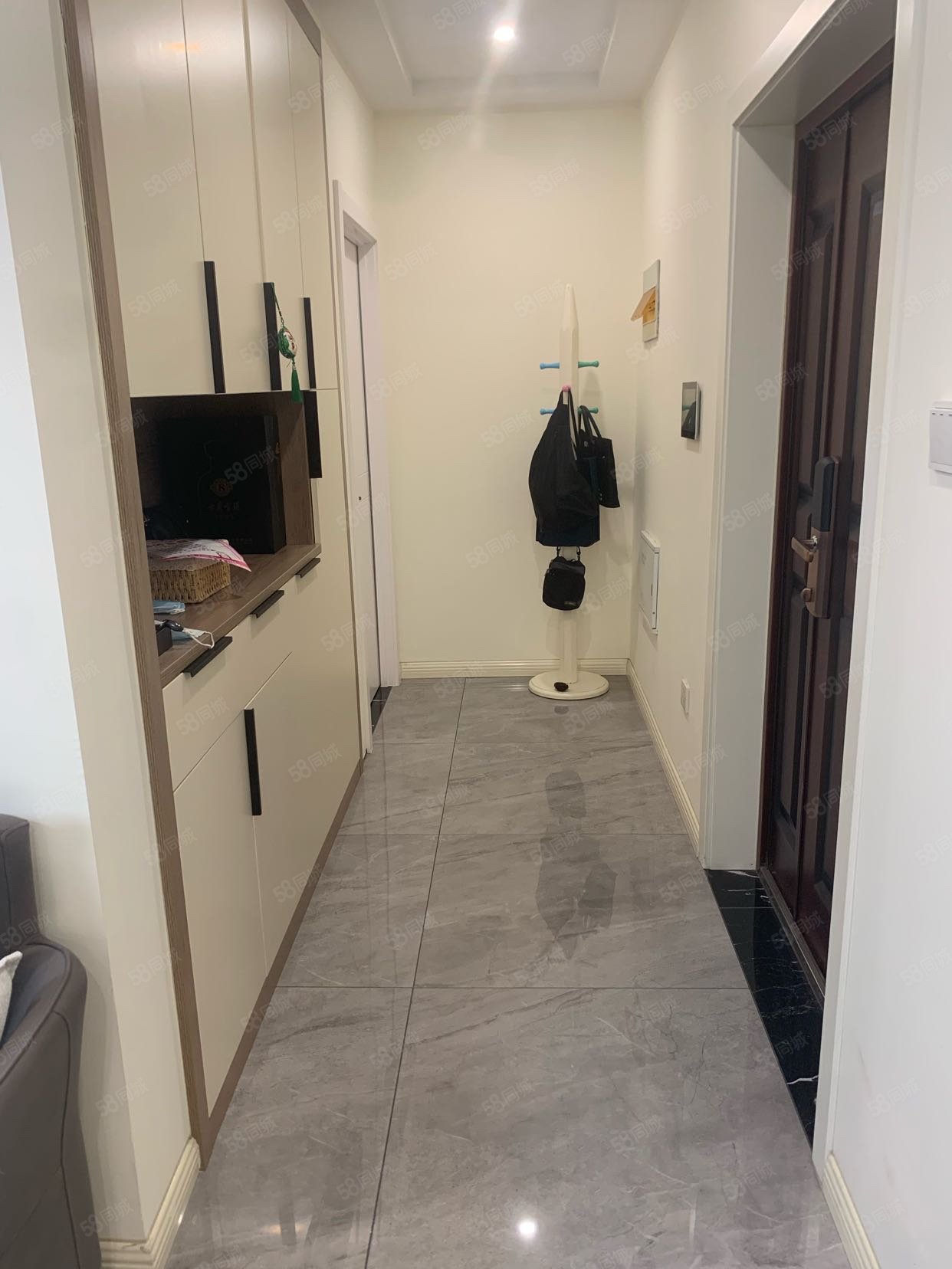 悦湖城4室2厅2卫153.59㎡南108万