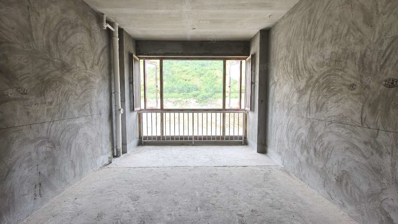 国瑞文旅城3室2厅2卫79.42㎡西南39.8万