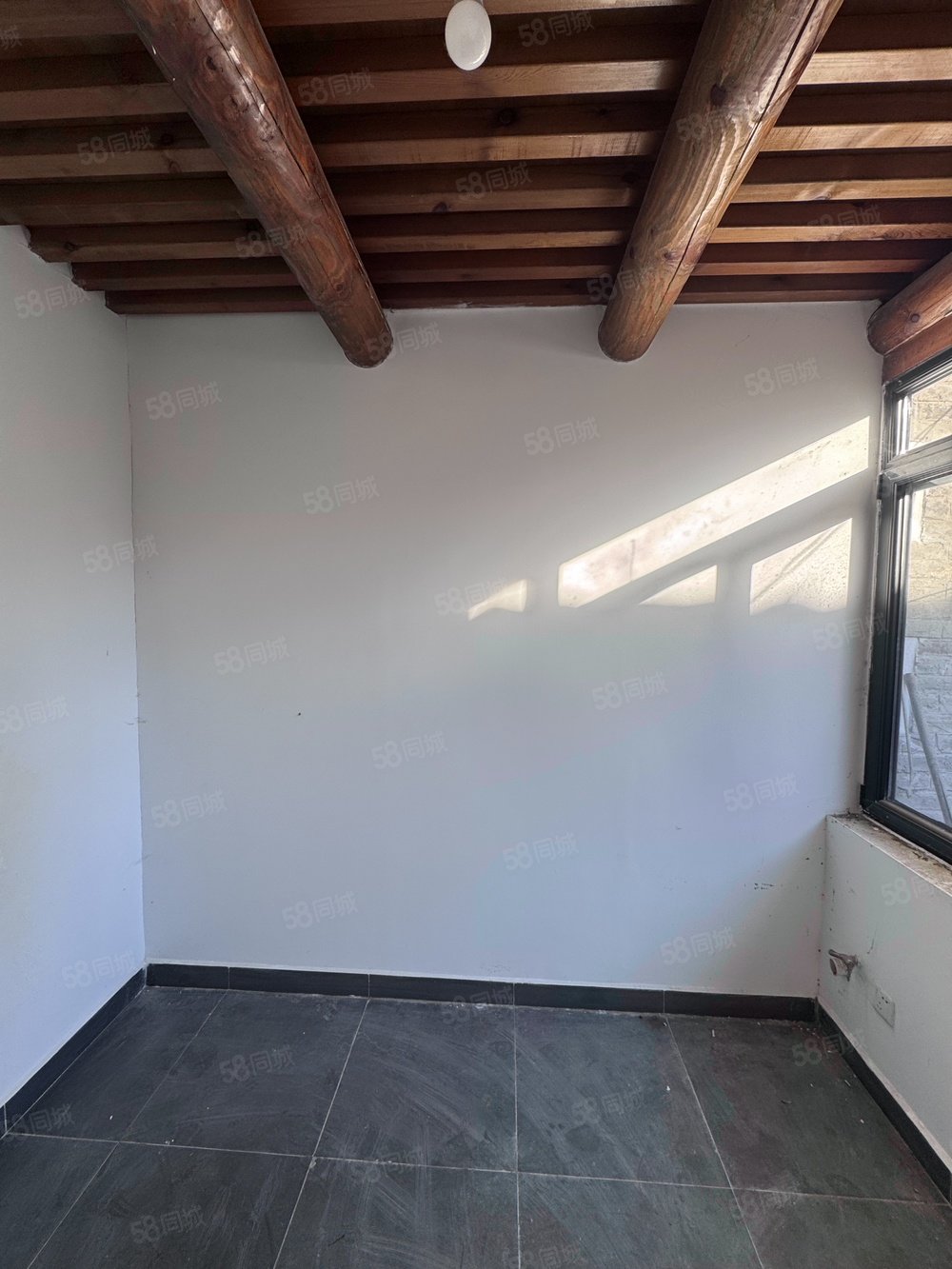 國(guó)子監(jiān)街小區(qū)1室0廳0衛(wèi)10.03㎡南北255萬