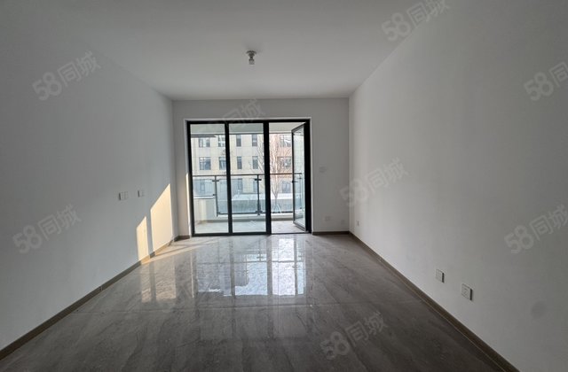 城市芳华新房未住全明户型，送车储无遮挡婚房