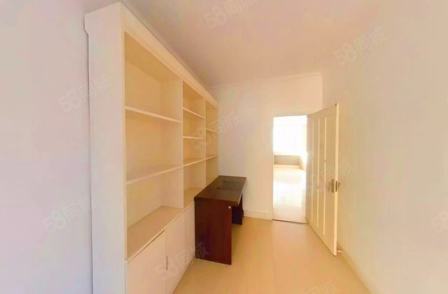 南湖佳园3室2厅131.27㎡67.5万二手房图片