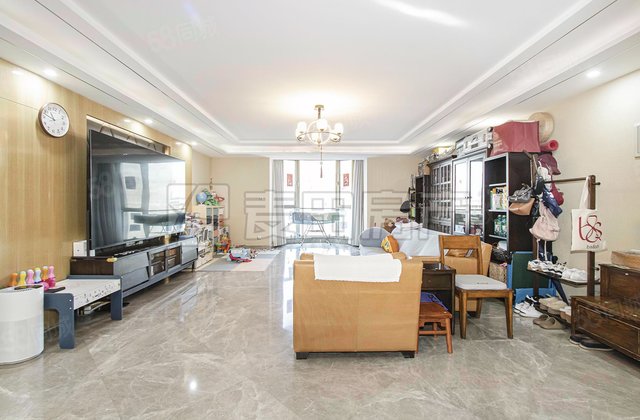 八斗4室2厅179.26㎡1399万二手房图片