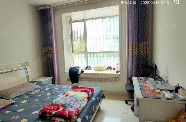 建设东路 水晶城 多层三楼 三室 免大税 带储 仅售51万