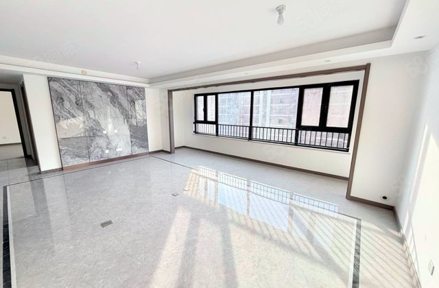 龙湖天境3室2厅137㎡114万二手房图片