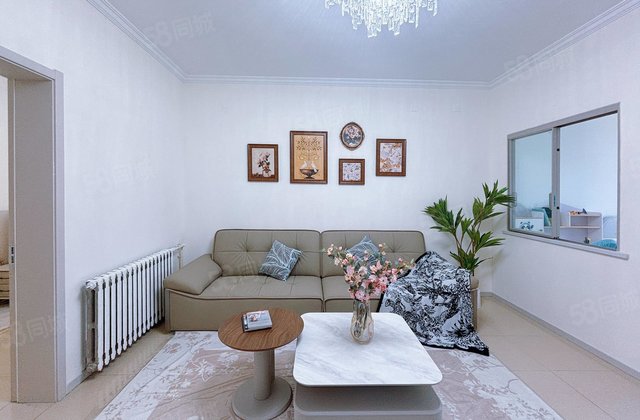 出售市中心家属院 老文轩附近 近医院 送全屋家具家电