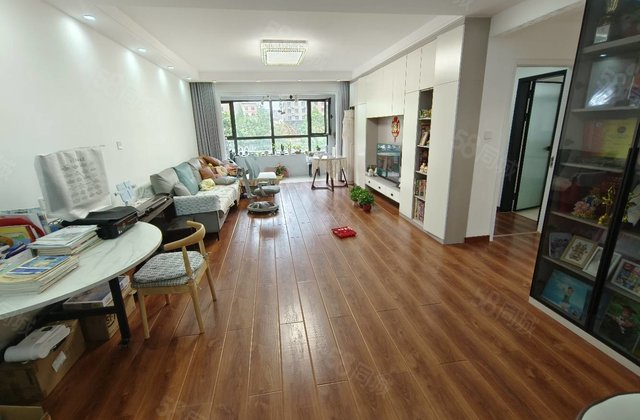 汇德旁 公园东门 中央帝景 边户 人车分流 免 送储