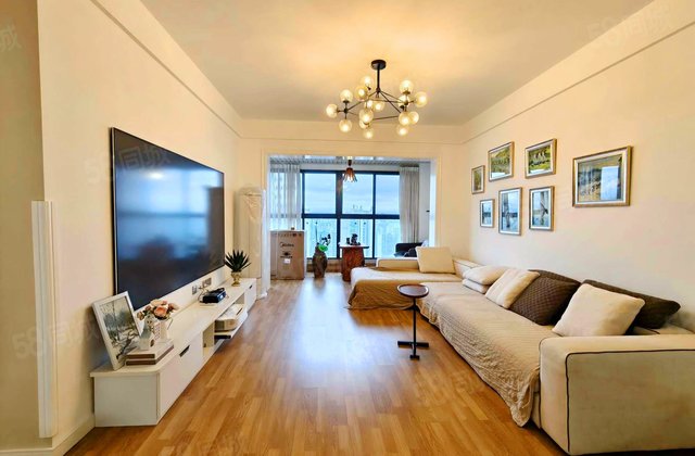 中德英伦联邦(C区)3室2厅116.36㎡195万二手房图片