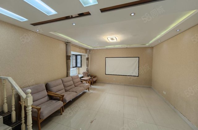 房东急售，阿尔卡迪亚四期，送车位，储，时尚错层，随时看房