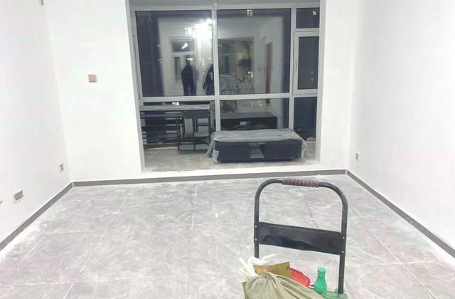 长电朗天国际3室2厅106.81㎡57万二手房图片