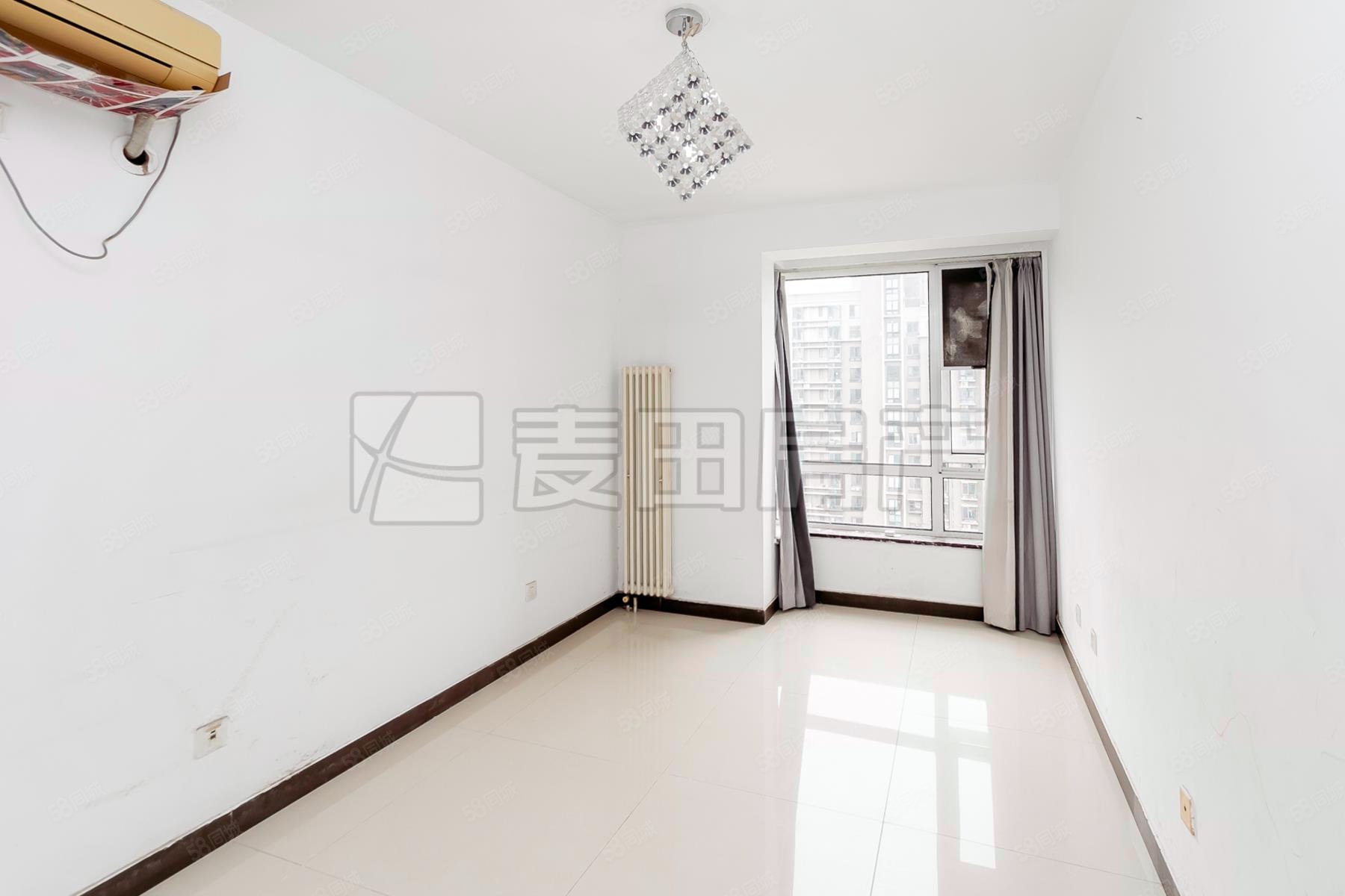 紫芳園(三區(qū))2室1廳1衛(wèi)90.28㎡南620萬