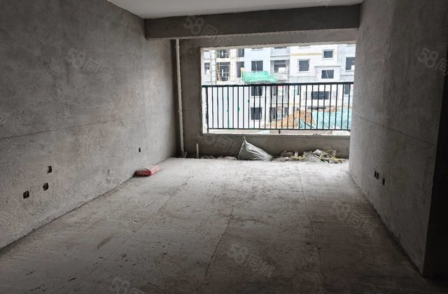 亚恒橡树湾(公寓住宅)4室2厅144㎡106万二手房图片