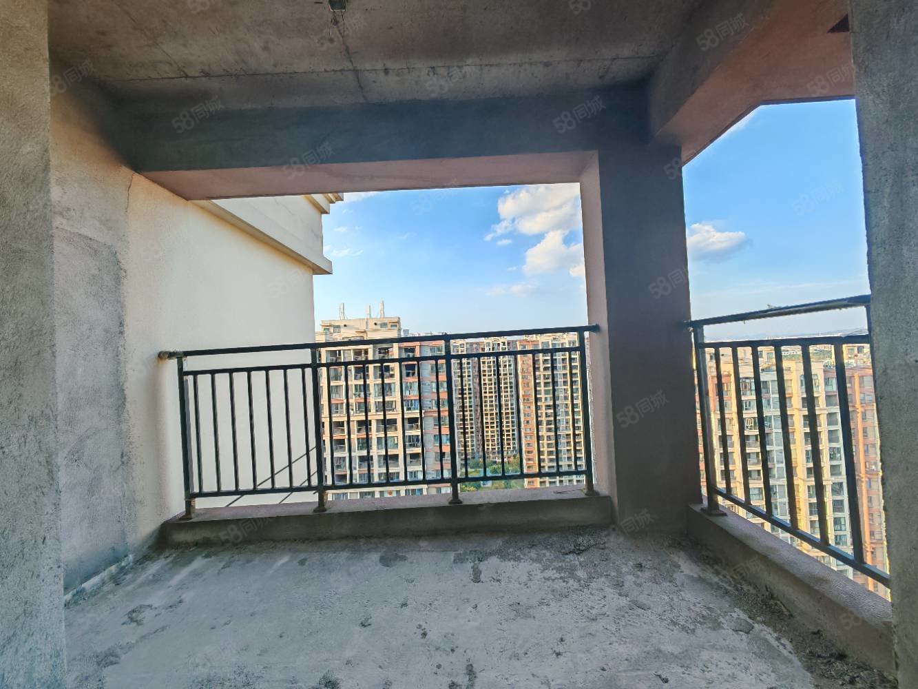 华泰花苑6室2厅2卫192㎡南北98万