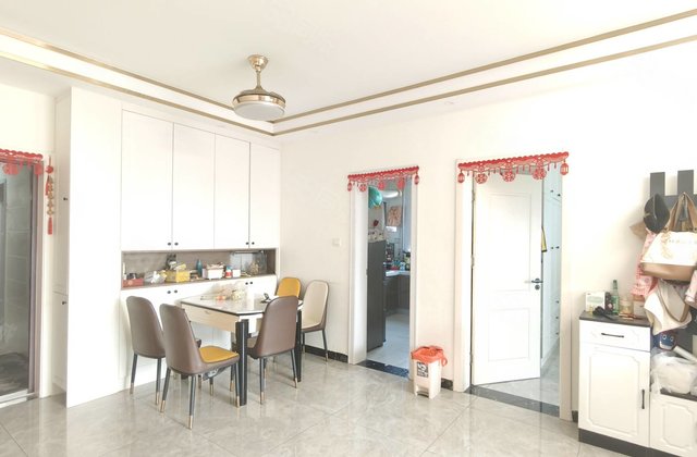 二中海德公园大学城小A区三室两厅两卫送车位储藏室