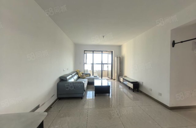 旅游度假区 带电梯 次新房 精装可拎包入住 小三居 双卫格局