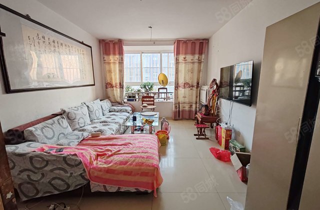 单价4000多买金水湾 楼龄新 3房 中间好楼层 随时看房