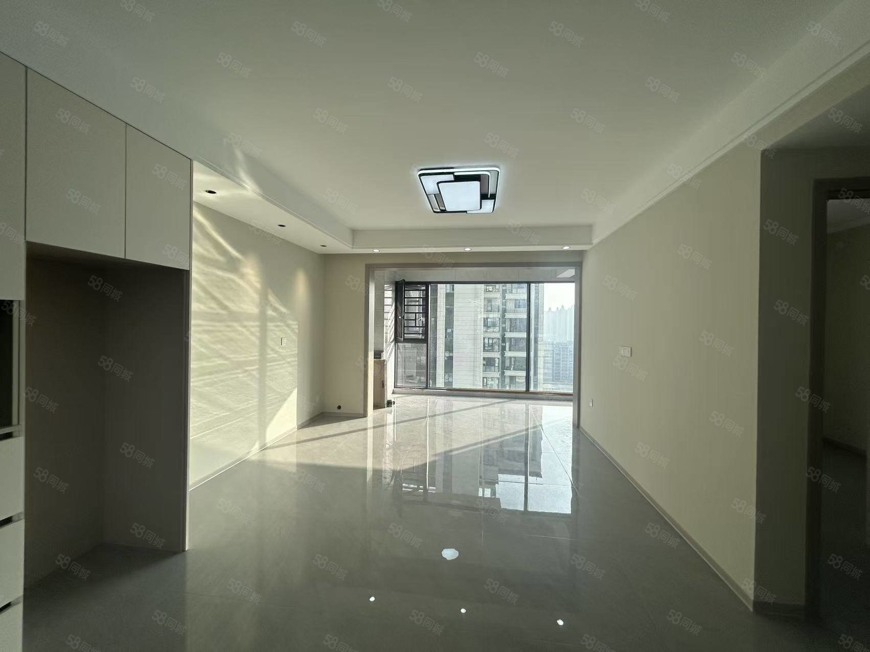 万达大都会公元3室2厅2卫115㎡南北70万