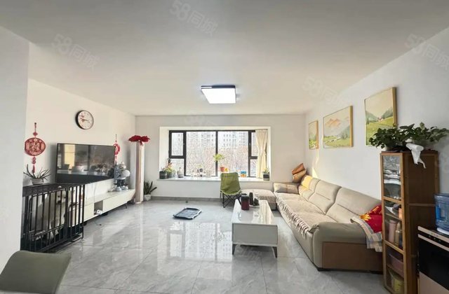 电梯洋房，莲湖新城！莲湖湾！送车位！三室两厅两卫！