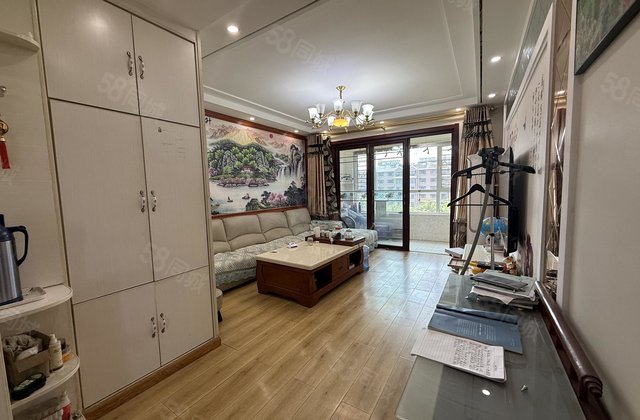 急售，好楼层，精装，车位地下室