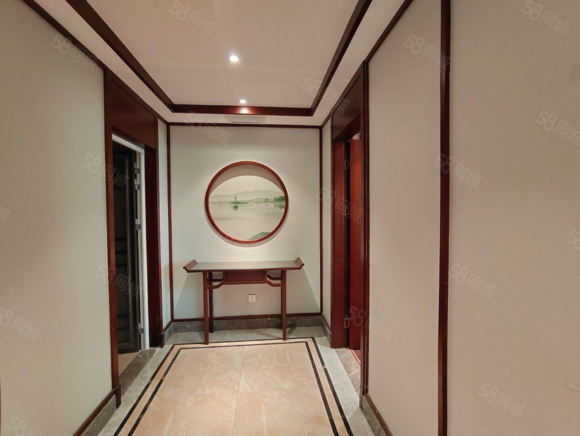 大学星城3室2厅3卫180㎡南北112万