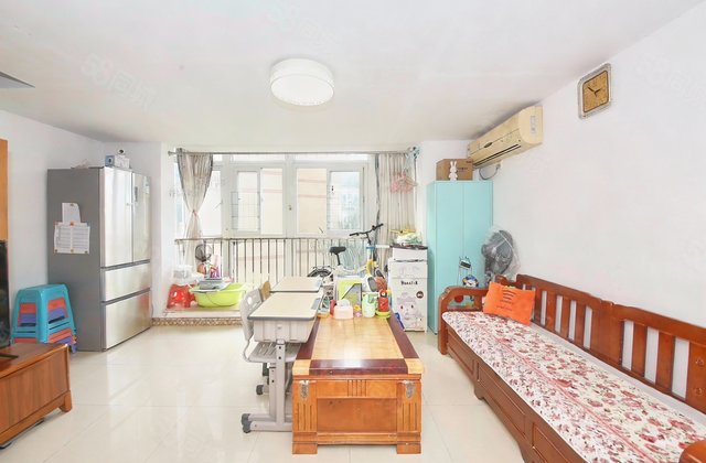 湖馨苑3室2厅42.76㎡218.8万二手房图片