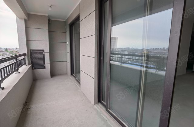 融创荣润玖樟台3室2厅100㎡128万二手房图片