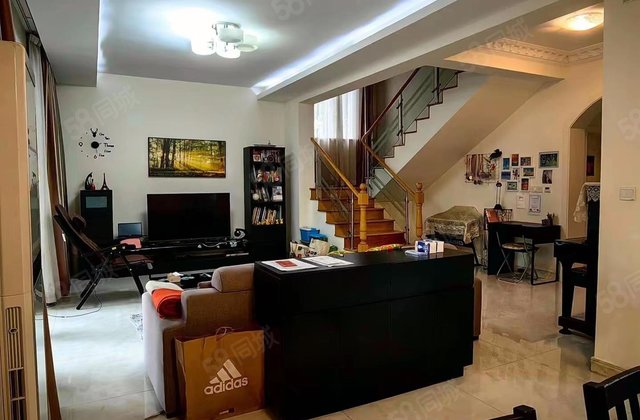 久事西郊花园(别墅)5室2厅224.51㎡1650万二手房图片