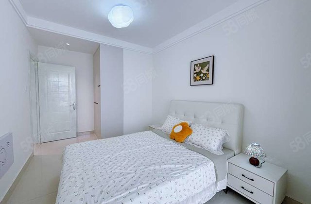 急售香江附近电梯9楼，三室精装修南北通透，免大税