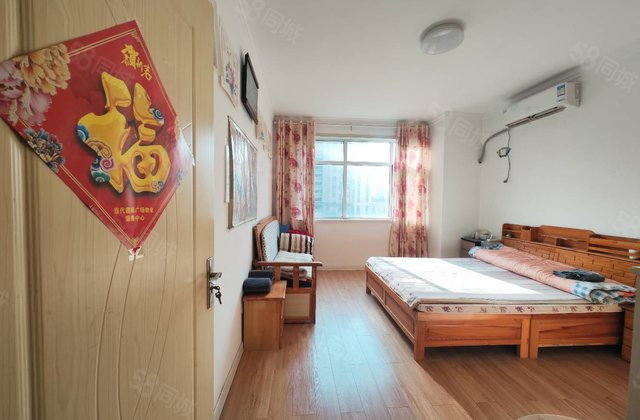 当代国际广场 满五   两室两厅 送储 免大税 东昌实验三中