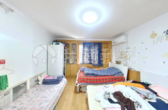 柳林館南里3室1廳1衛(wèi)72㎡西北550萬