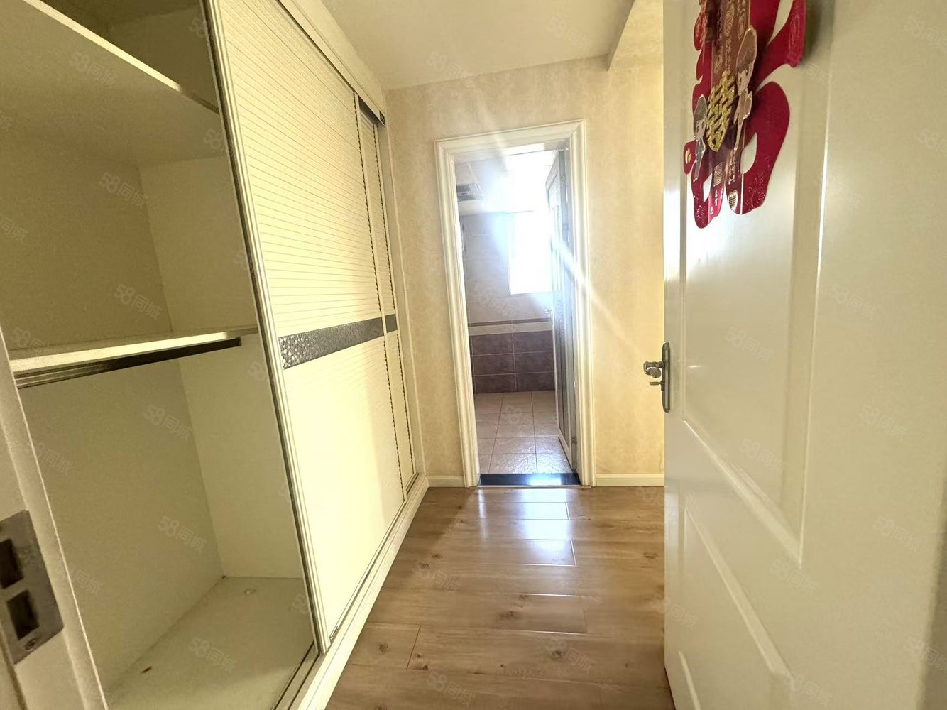 龙泉花园东苑4室2厅2卫158㎡南北103.8万