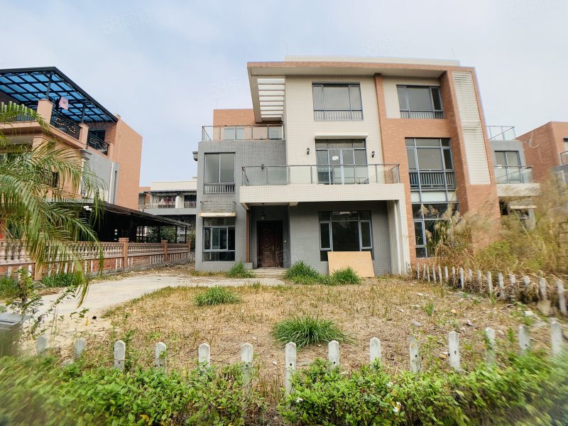 坐北朝南 5房双拼 位置好280万,鹤山碧桂园(别墅)-江门58同城