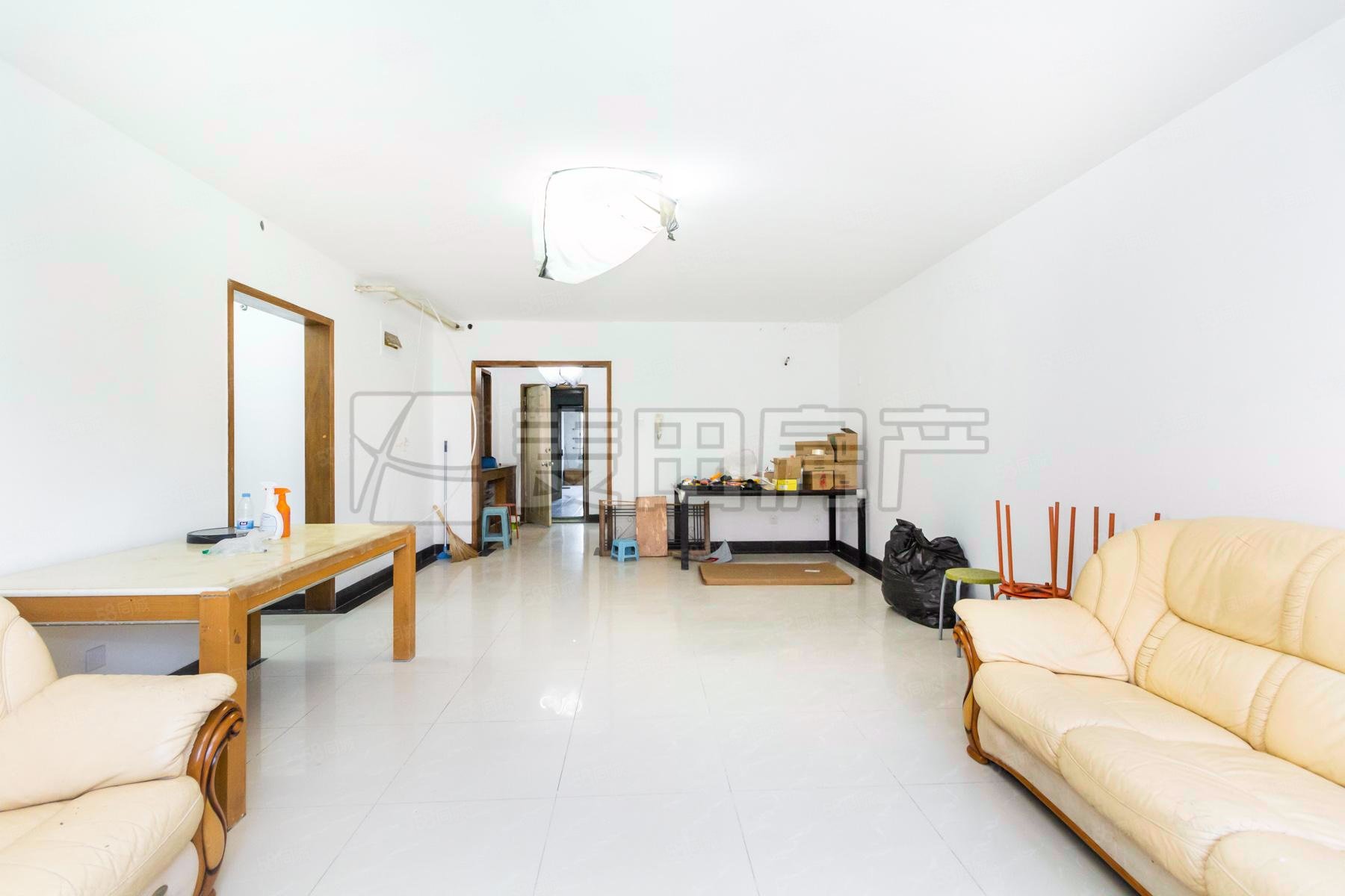 白橋苑4室2廳2衛(wèi)176.08㎡西南1100萬