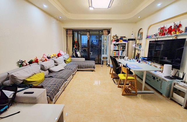 礼顿山1号3室2厅120.28㎡370万二手房图片