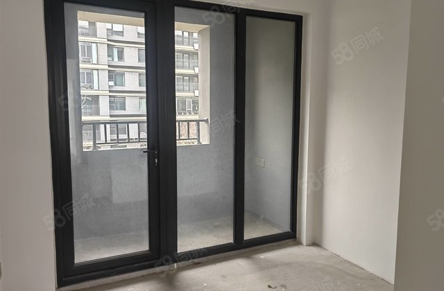 旭辉银盛泰博观锦里4室2厅134㎡118万二手房图片