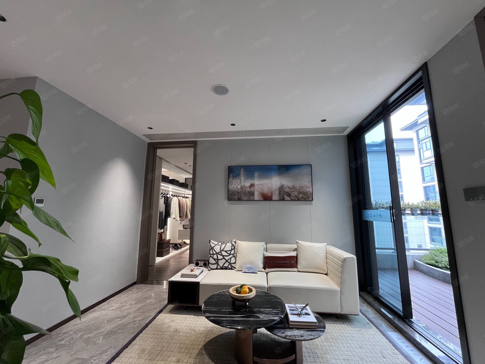 汉成世家5室3厅5卫178㎡南北125万