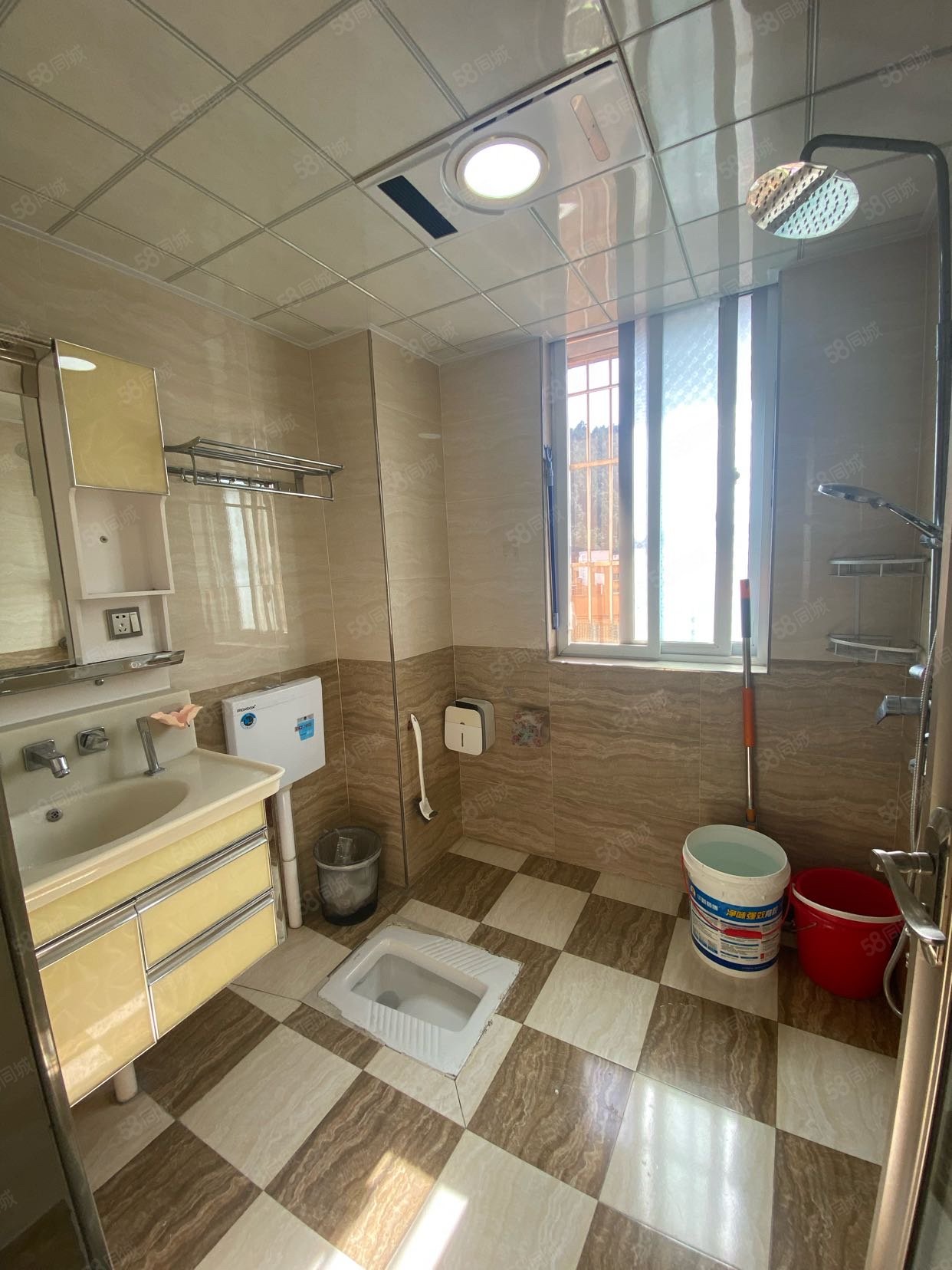 东方国际园3室2厅1卫102㎡南北46.8万