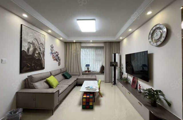 文轩本部，东关国际边户，三室两厅，免大税，随时看房