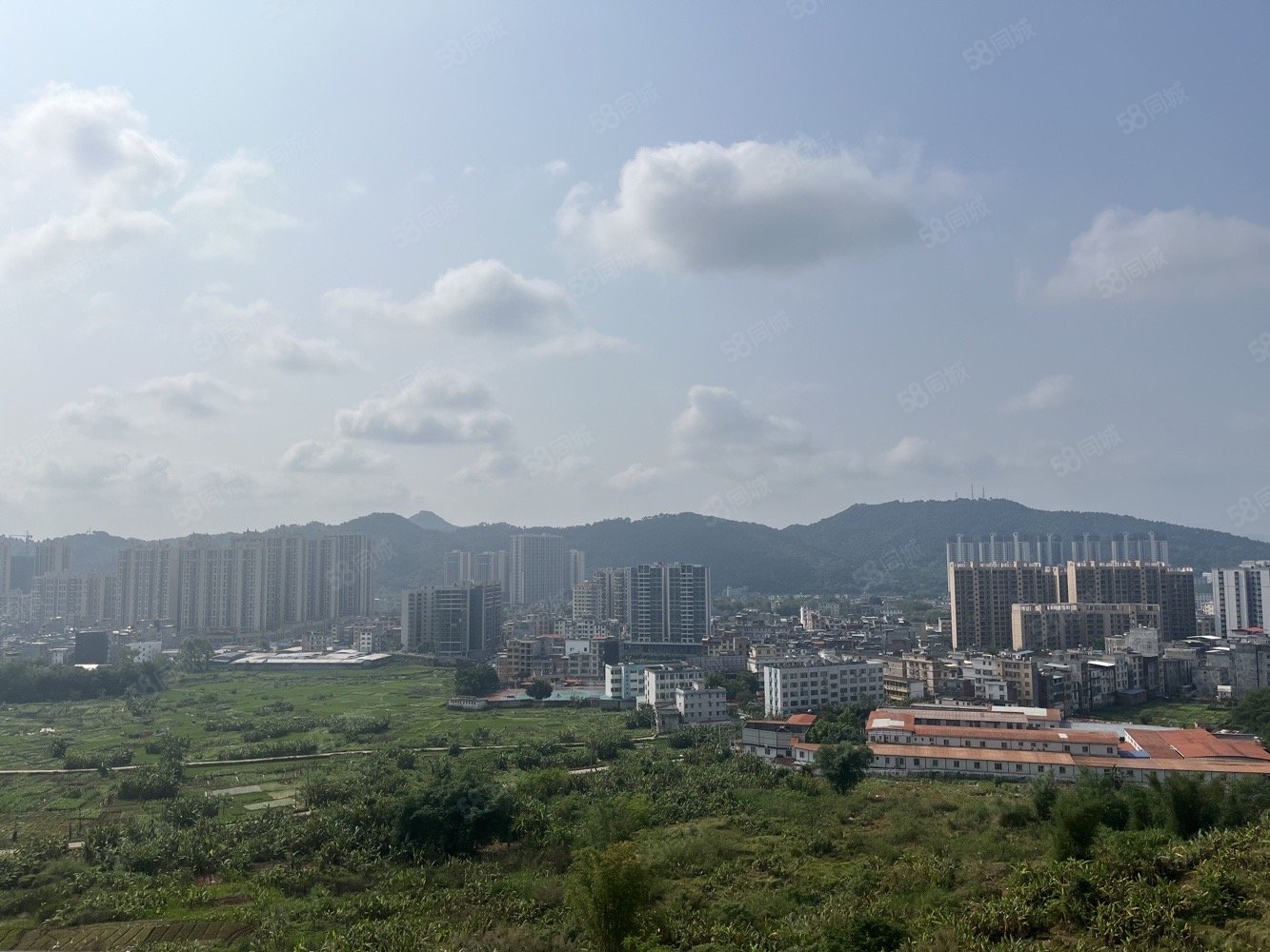 悦景康城天韵4室2厅2卫104㎡南65万