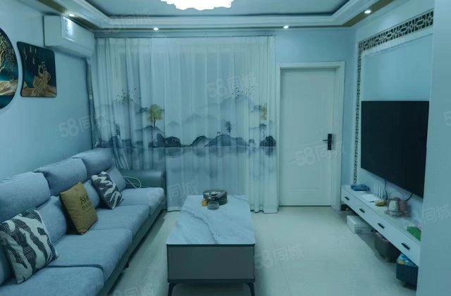 房东自荐，阿卡四期，婚房精装修，13楼送地下室，送家具家电。