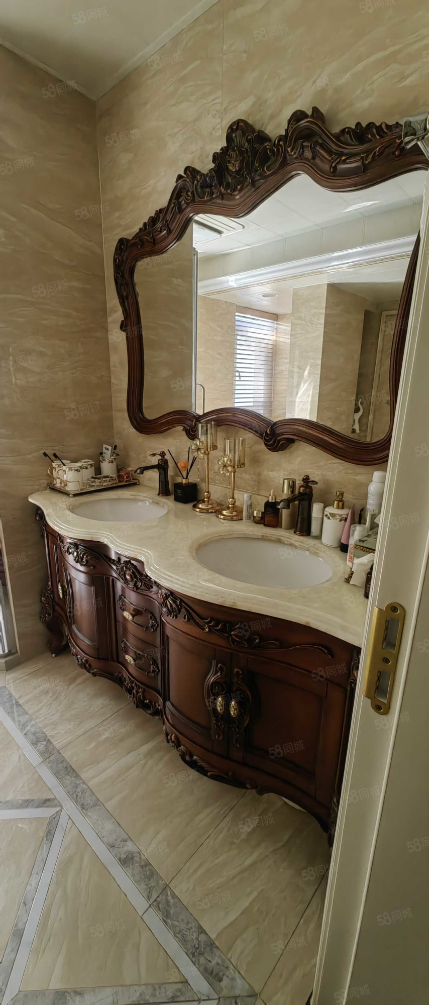 祥华中央郡7室4厅6卫570㎡北600万