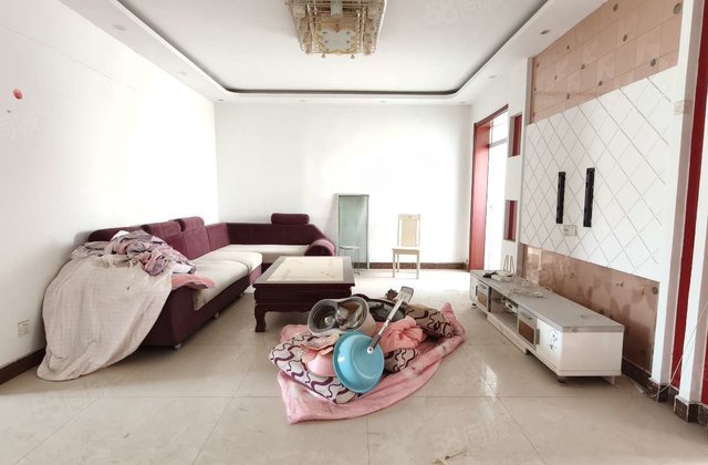 开发区振华附近四室性价比电梯房