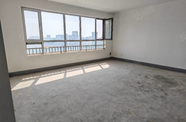 急售三面观景大平层适合两代人同住昌润莲城新房未住边户带车位